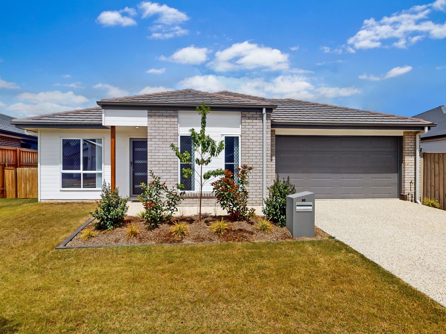 4 bedrooms House in 96 Davidson Circuit PARK RIDGE QLD, 4125