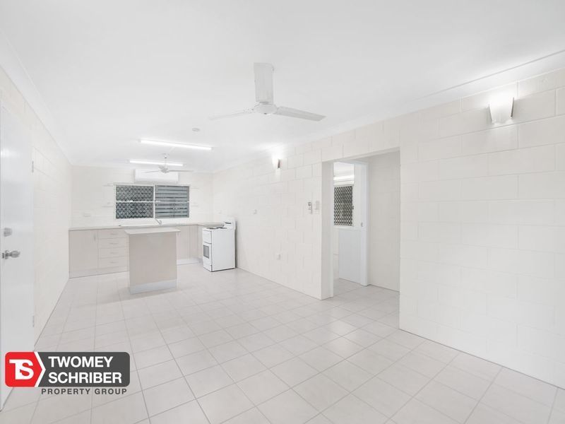 4/6 Crathern Close, Edge Hill QLD 4870