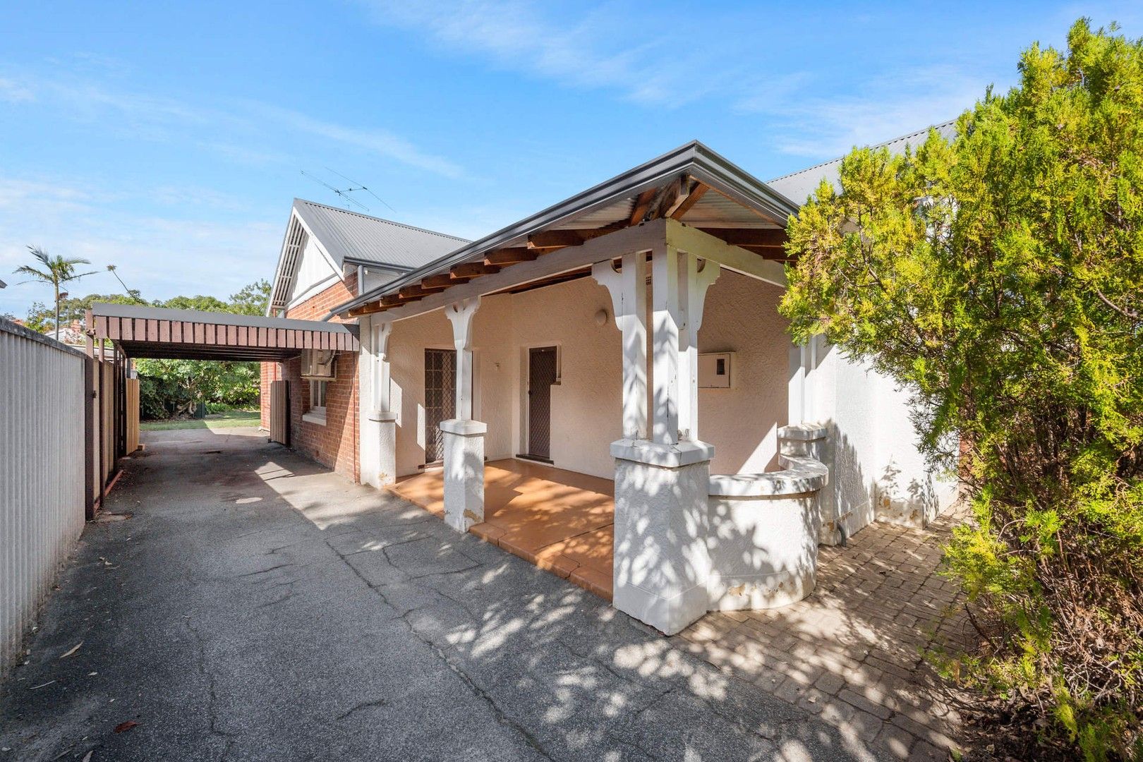 3 bedrooms House in 231 Railway Road SUBIACO WA, 6008