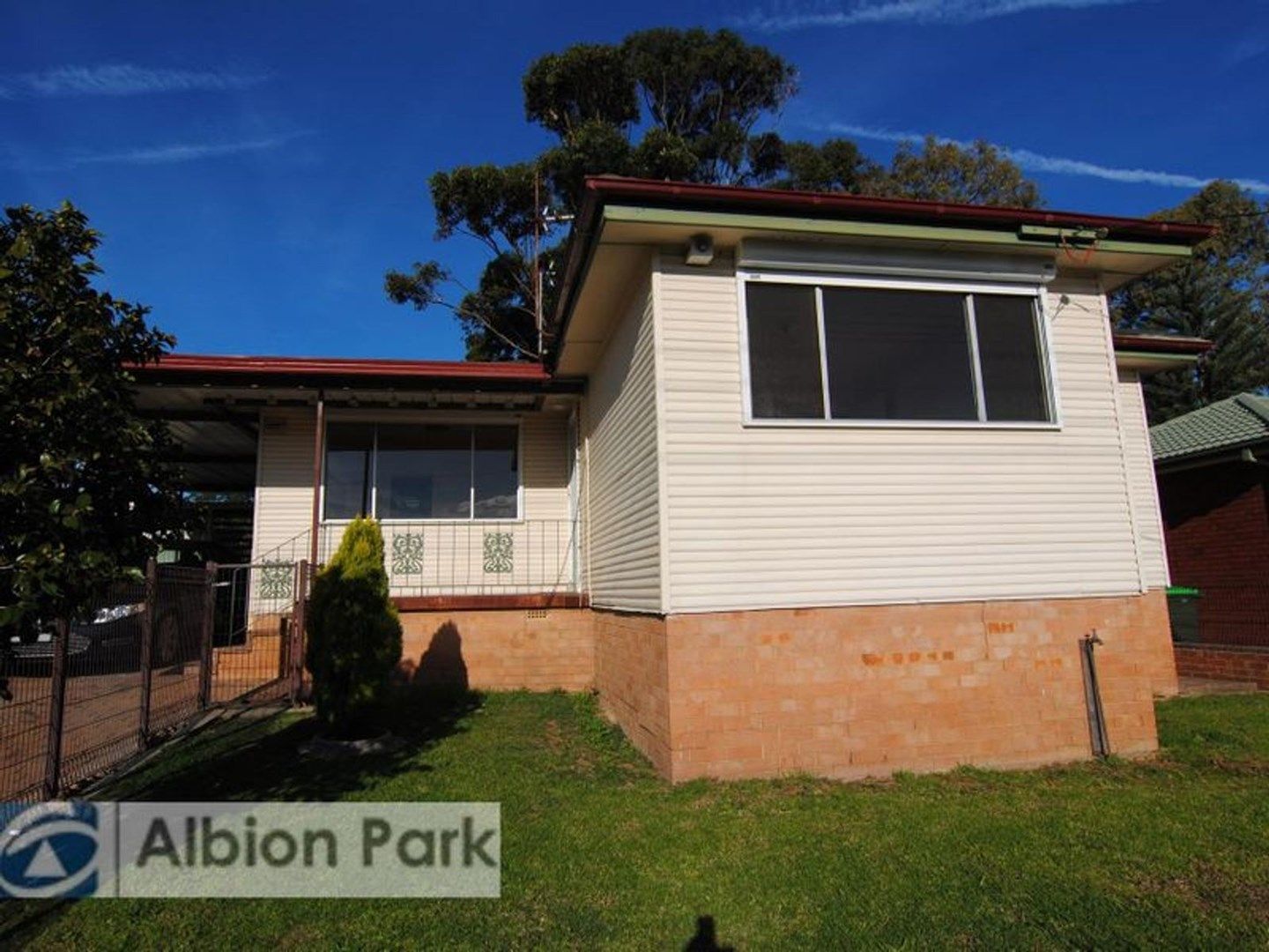 3 bedrooms House in 137 Lake Entrance Road BARRACK HEIGHTS NSW, 2528