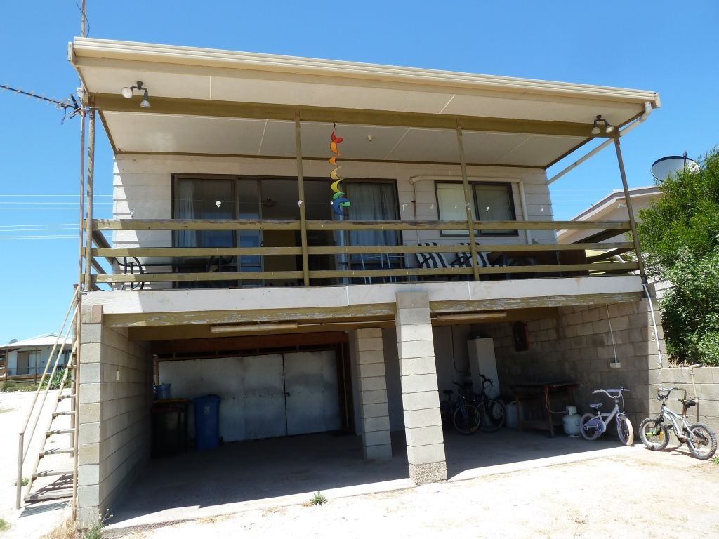 8 Sandham Street, Venus Bay SA 5607, Image 2