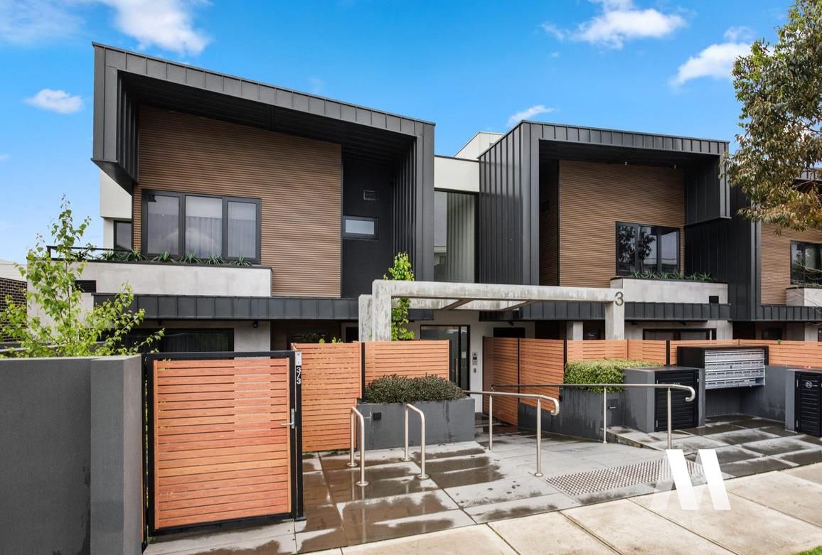 2 bedrooms Apartment / Unit / Flat in 10/3 Claire Street MCKINNON VIC, 3204