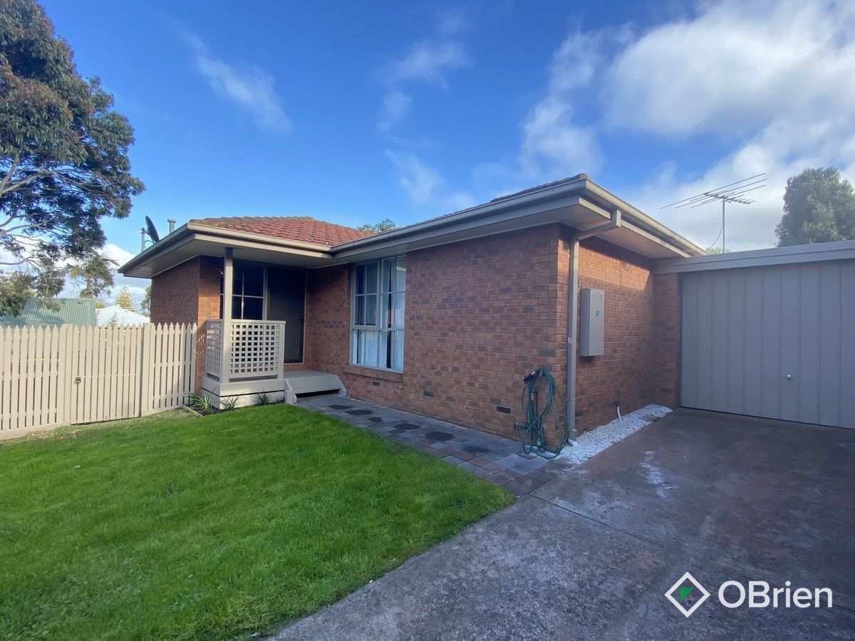 2 bedrooms Apartment / Unit / Flat in 5/37-41 Denbigh Street FRANKSTON VIC, 3199