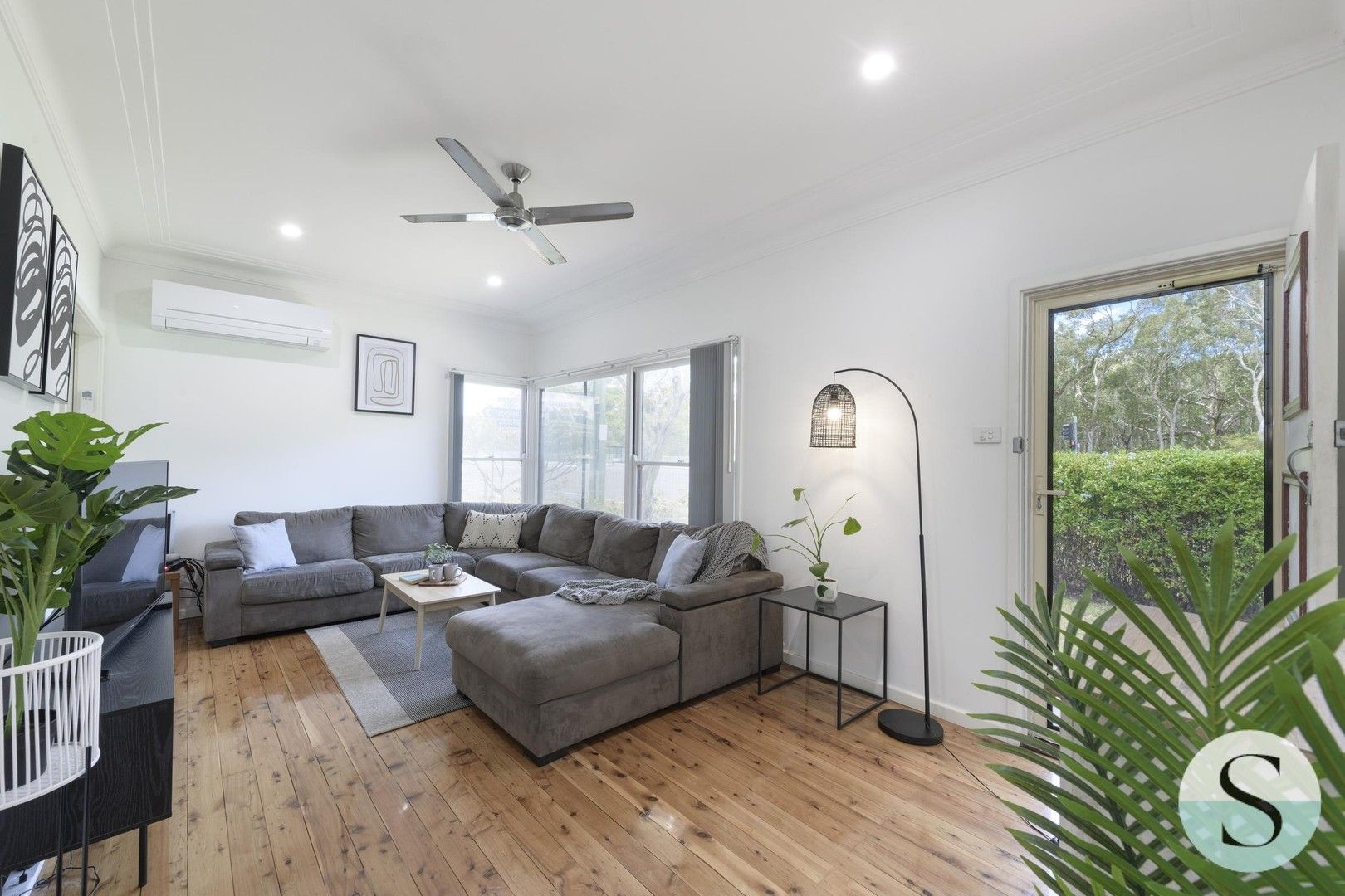 3 bedrooms House in 776 Pacific Highway MARKS POINT NSW, 2280