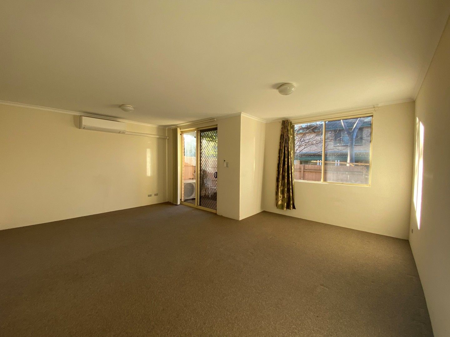 3 bedrooms Apartment / Unit / Flat in 26/129B Park Road DUNDAS NSW, 2117