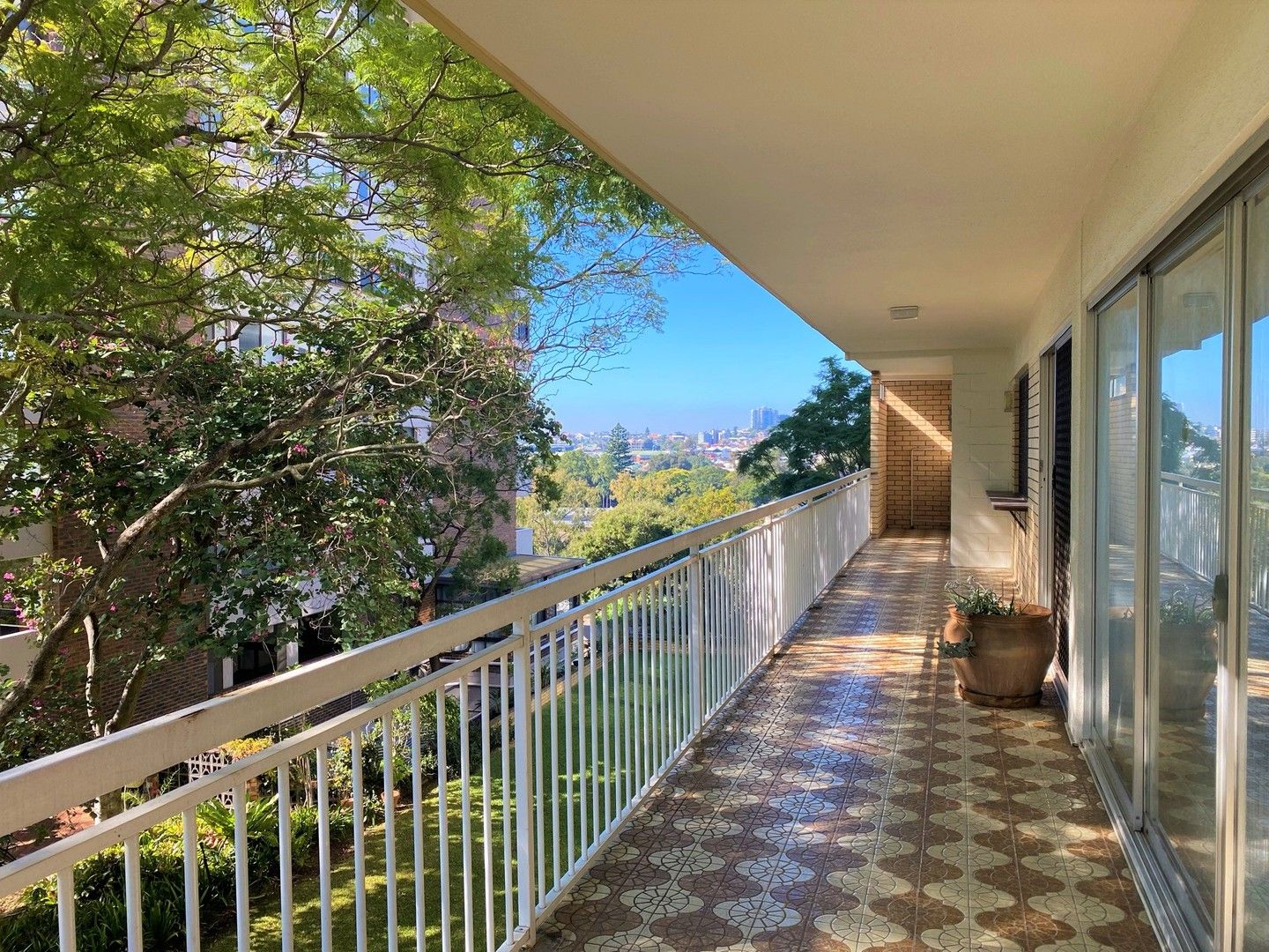 3 bedrooms Apartment / Unit / Flat in 4/48 Dunmore Terrace AUCHENFLOWER QLD, 4066