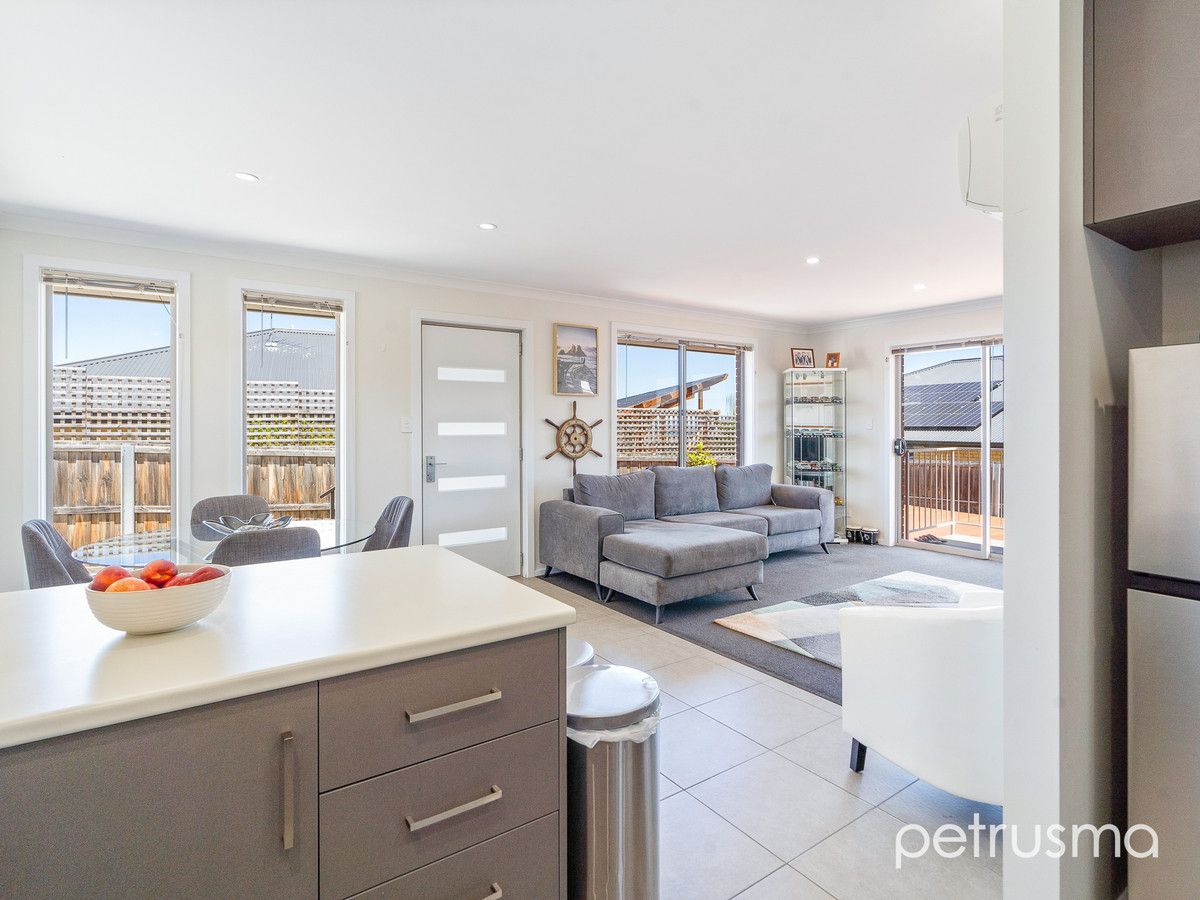 2/7 Bedstone Road, Oakdowns TAS 7019, Image 2