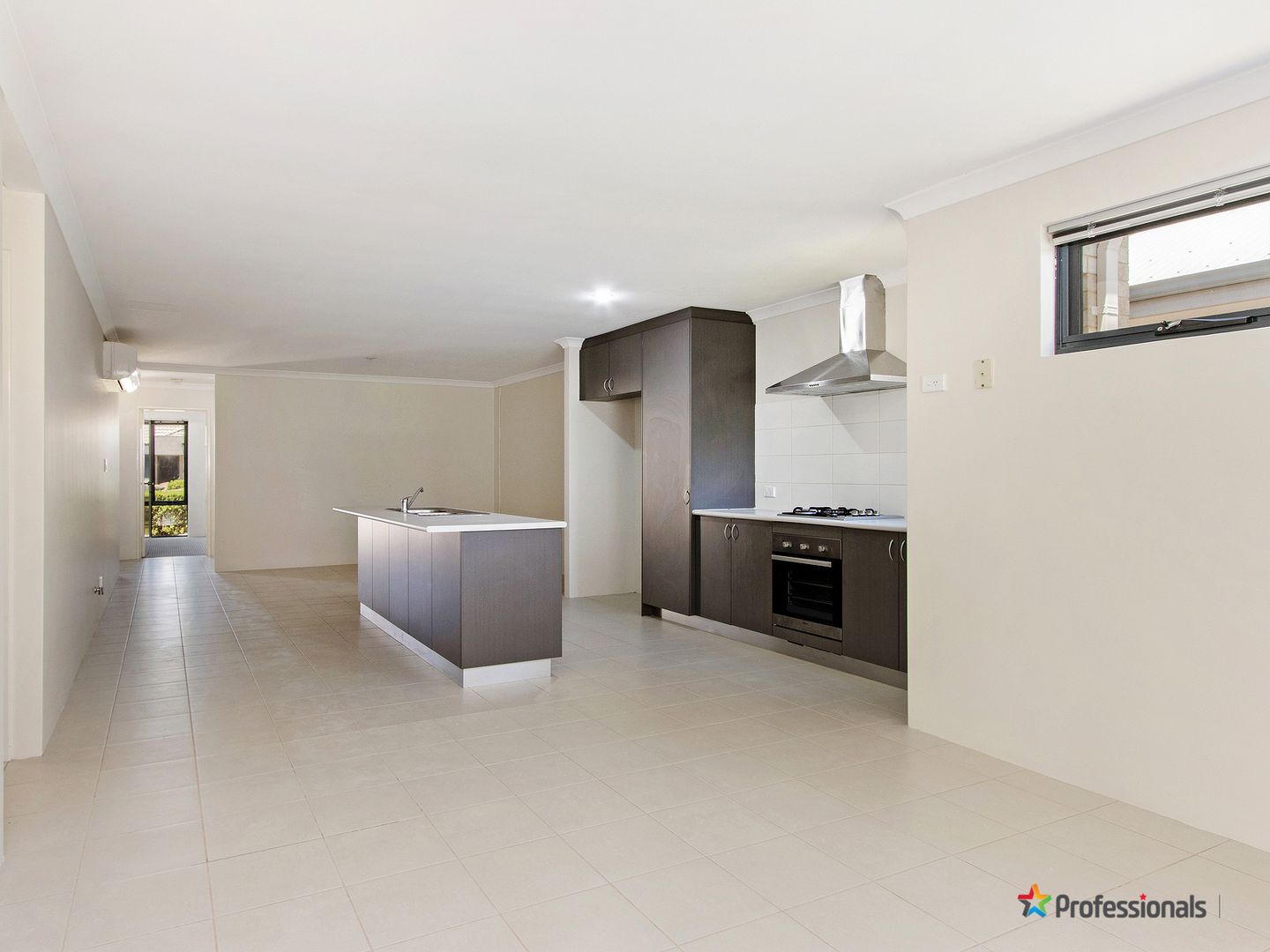 16 Meridian Way, Kwinana Town Centre WA 6167, Image 2