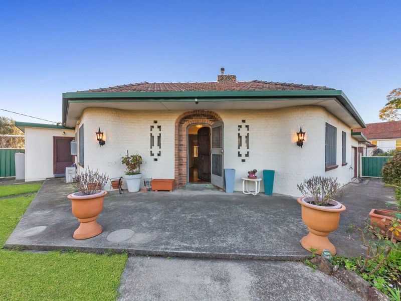 3 bedrooms House in 320 Woodville Road GUILDFORD NSW, 2161