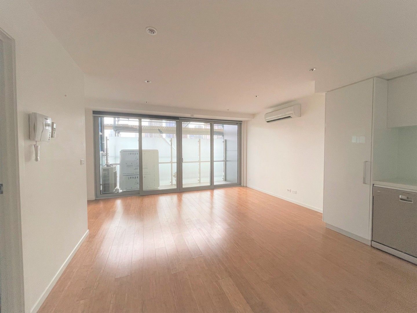 1 bedrooms Apartment / Unit / Flat in 705/77 Cardigan St, CARLTON VIC, 3053