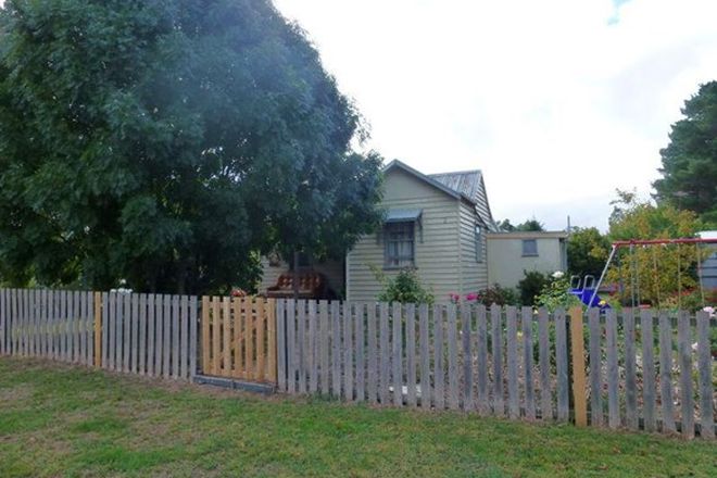 Picture of 2 Moore Street, CRESWICK VIC 3363
