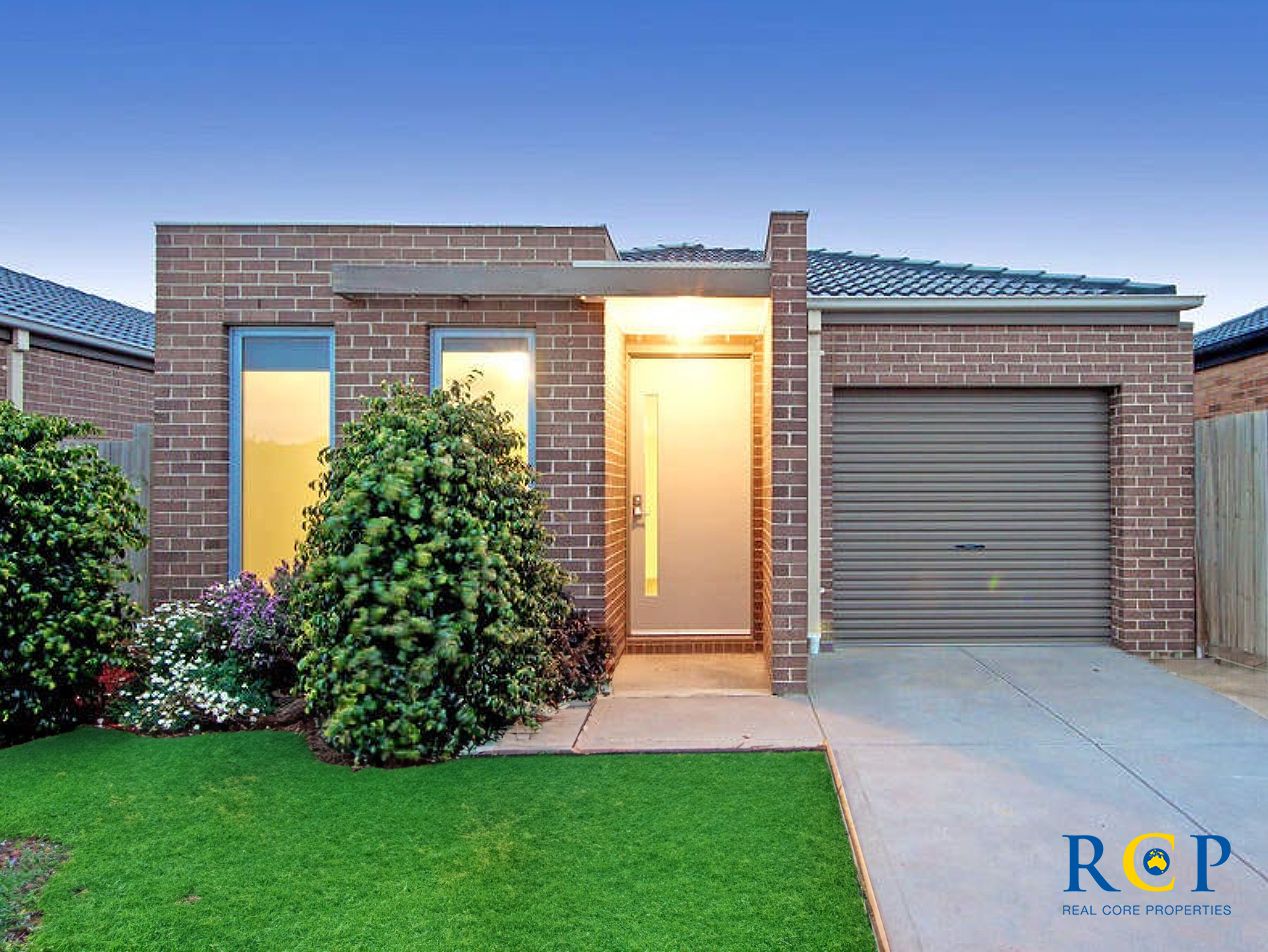 3 bedrooms House in 2/5 Horseshoe Circuit TRUGANINA VIC, 3029