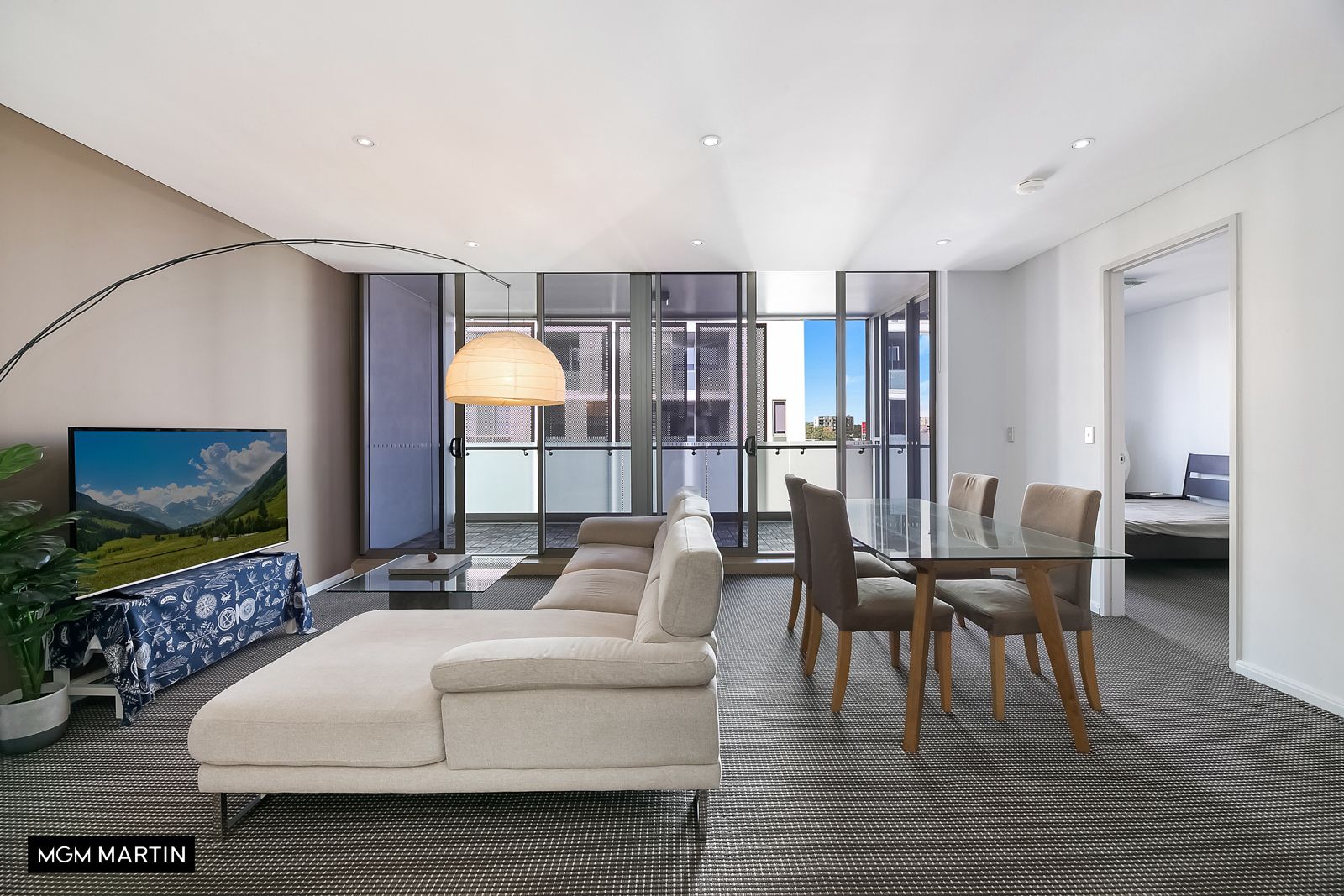 2 bedrooms Apartment / Unit / Flat in 402/118 Joynton Avenue ZETLAND NSW, 2017