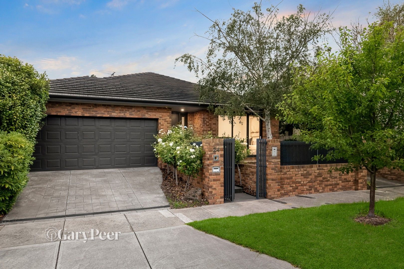 24 Fosbery Avenue, Caulfield North VIC 3161, Image 0