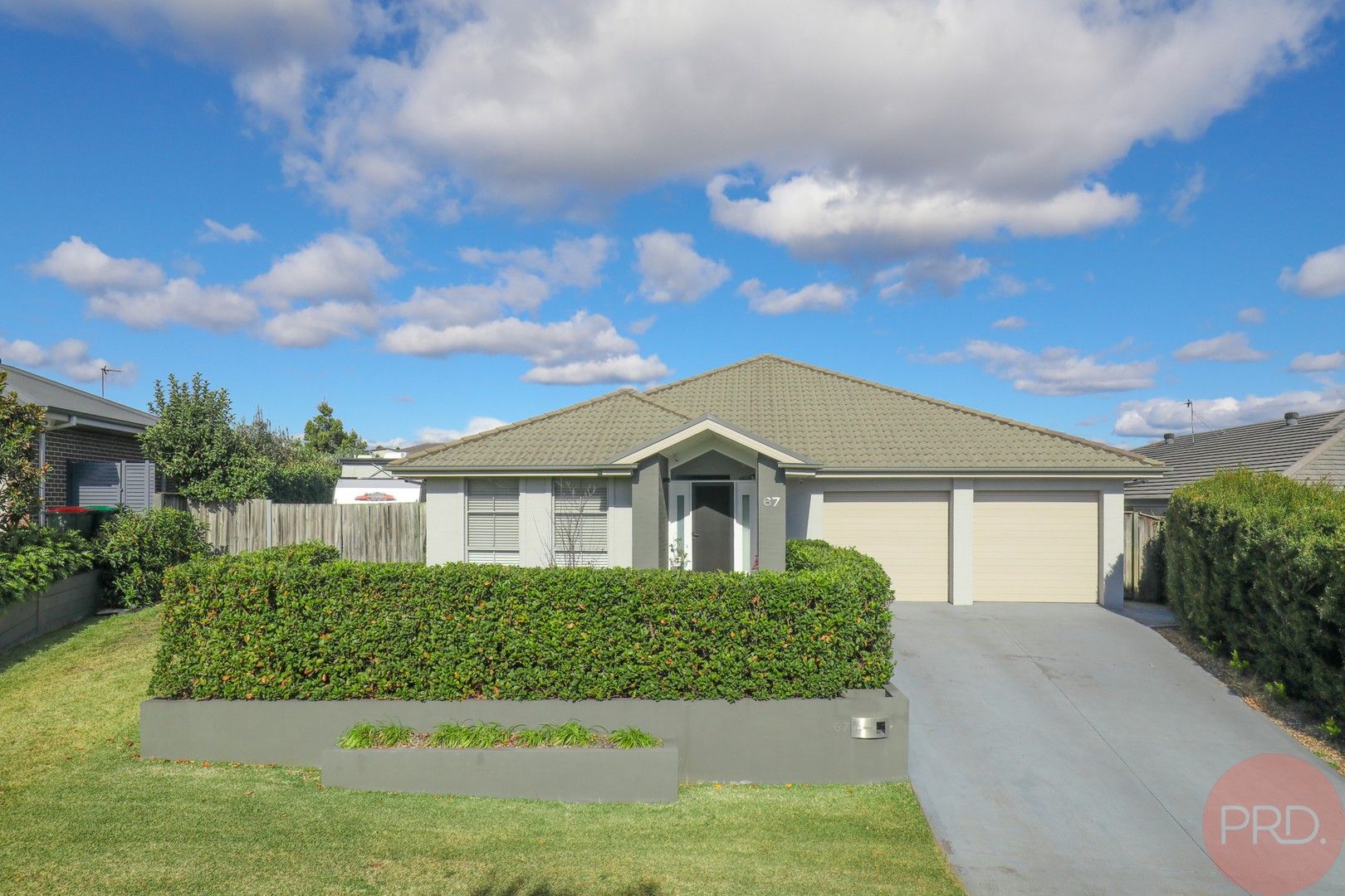 5 bedrooms House in 67 Scenic Drive GILLIESTON HEIGHTS NSW, 2321