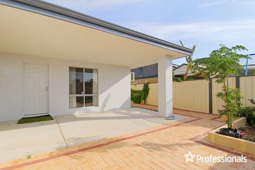2 bedrooms House in 7B Glastonbury Way WATTLE GROVE WA, 6107