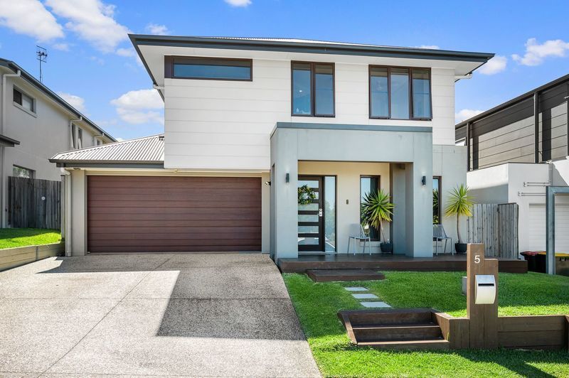4 bedrooms House in 5 Montego Way PEREGIAN BEACH QLD, 4573