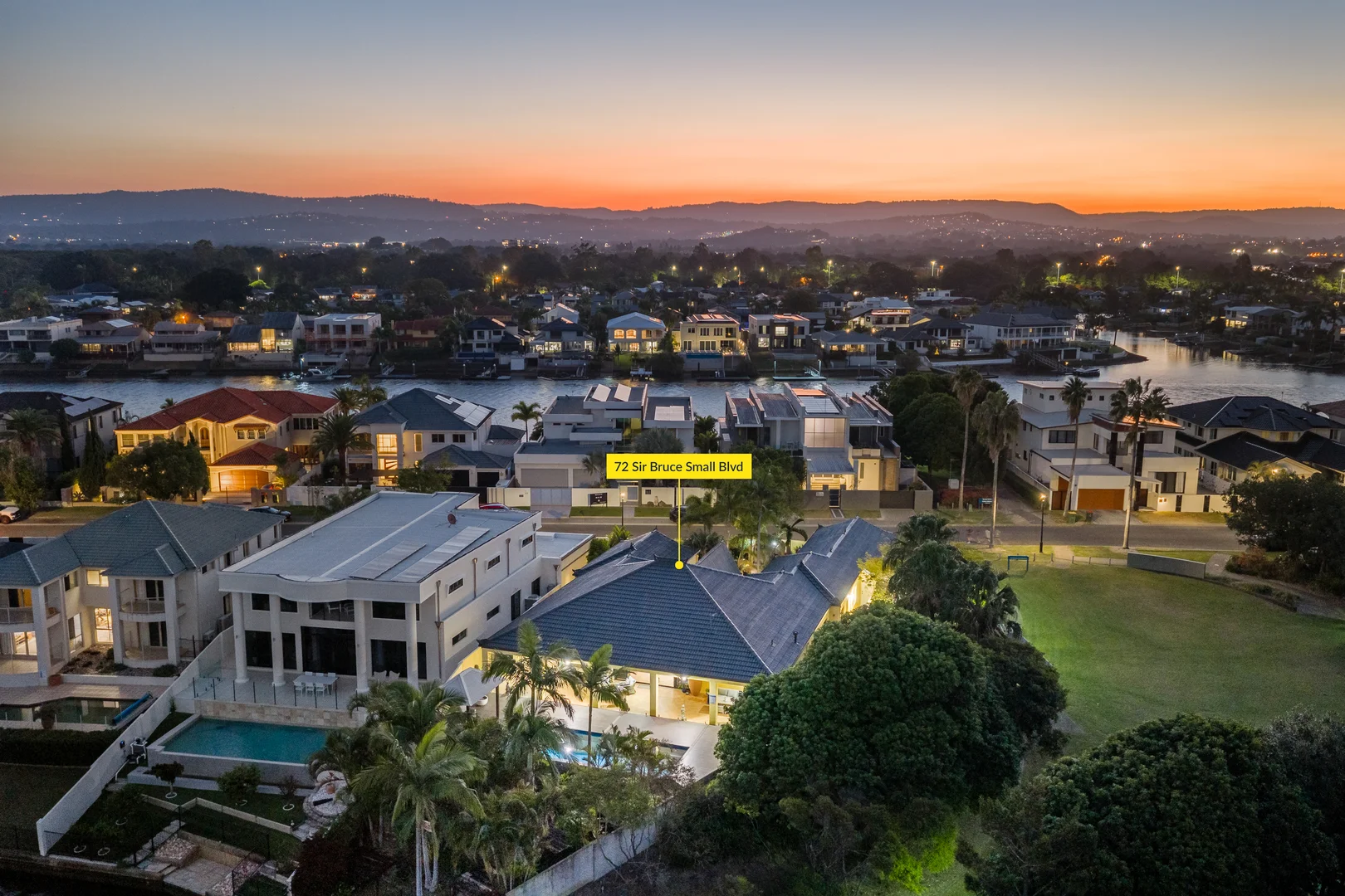 Additional image 33 of 72 Sir Bruce Small Boulevard, Benowa Waters QLD 4217