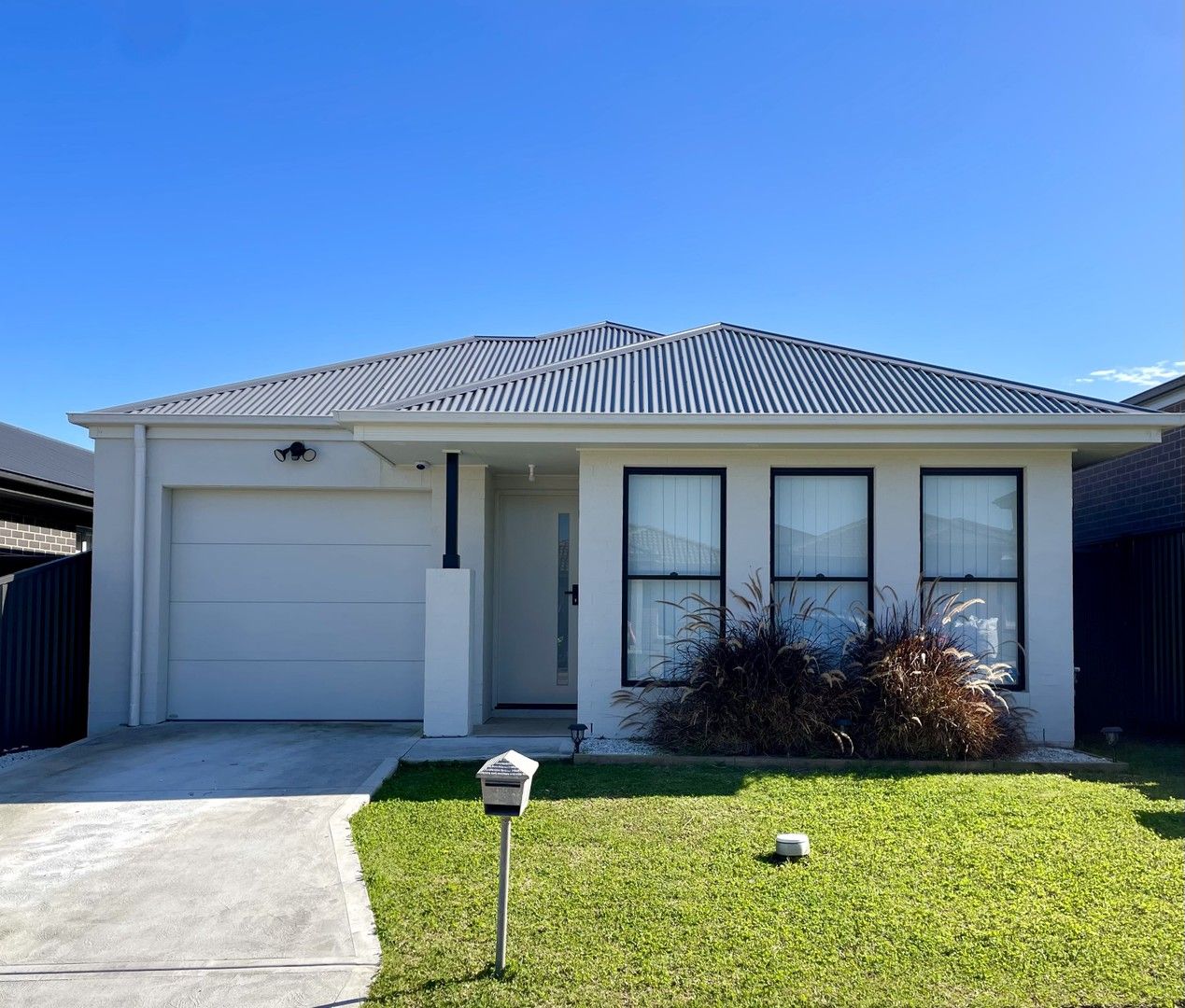 3 bedrooms House in 10 Hazelton Street AUSTRAL NSW, 2179