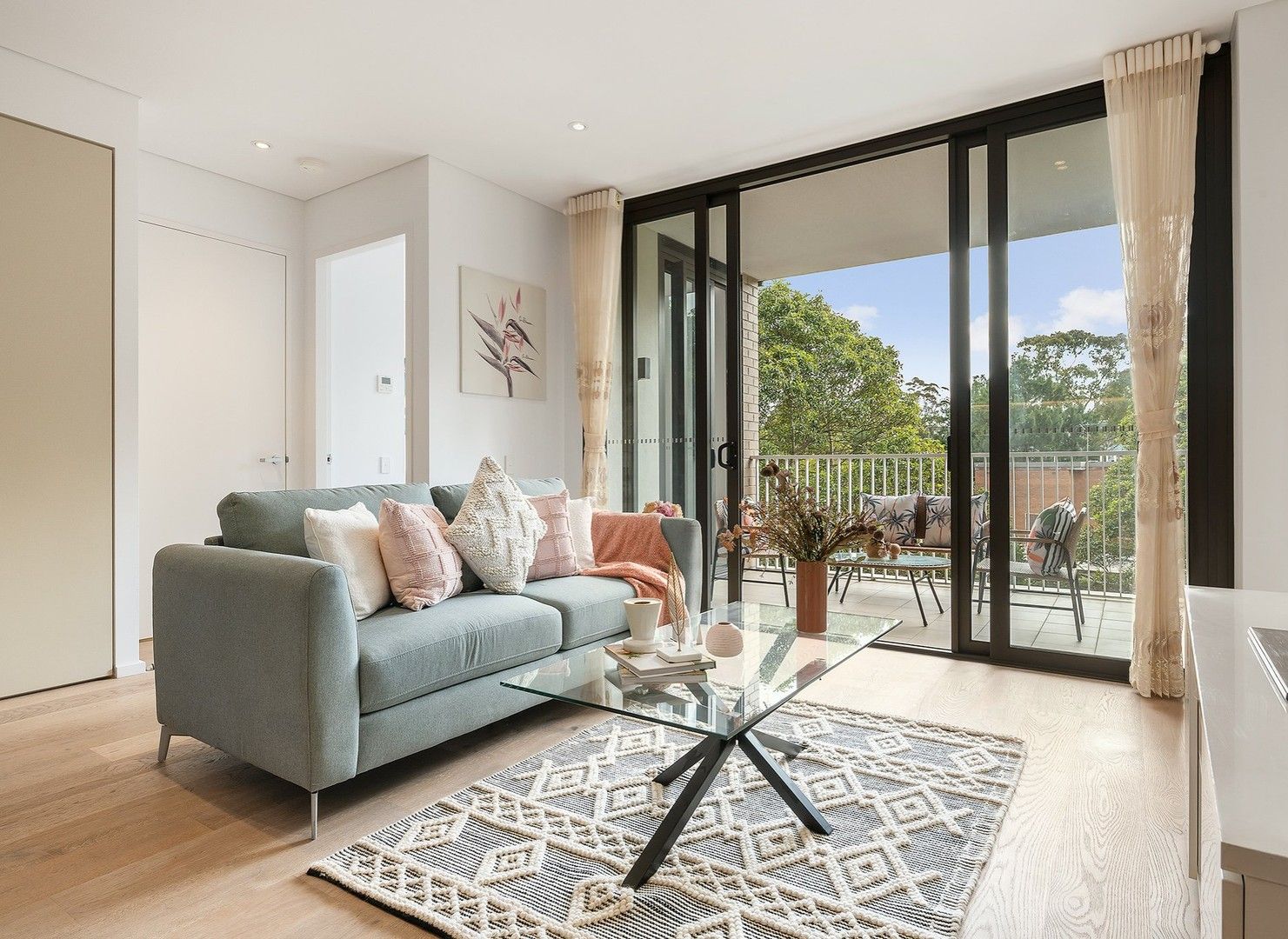 2 bedrooms Apartment / Unit / Flat in 306/16 Birdwood Avenue LANE COVE NSW, 2066