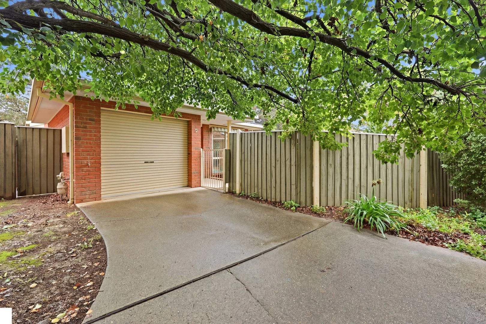 2/106 Britten Jones Drive, Holt ACT 2615