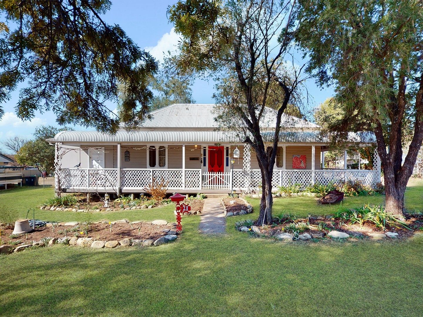 4 bedrooms House in 21 Brisbane Street MERRIWA NSW, 2329