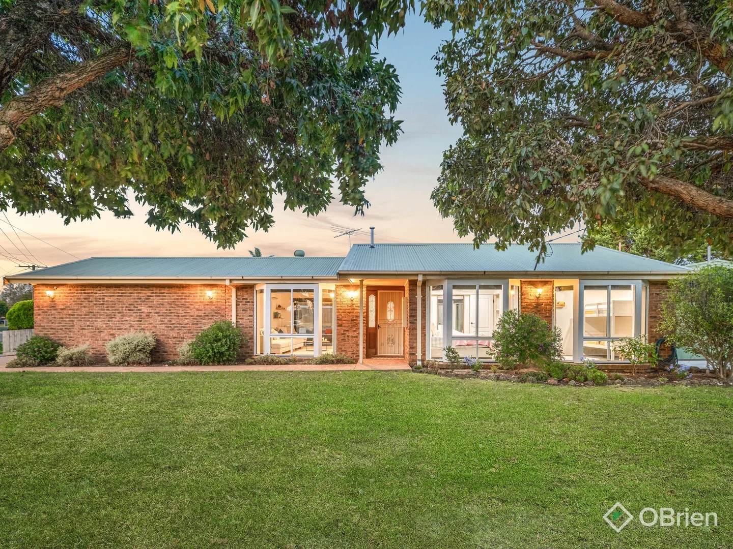 26 Dorchester Crescent, Carrum Downs VIC 3201