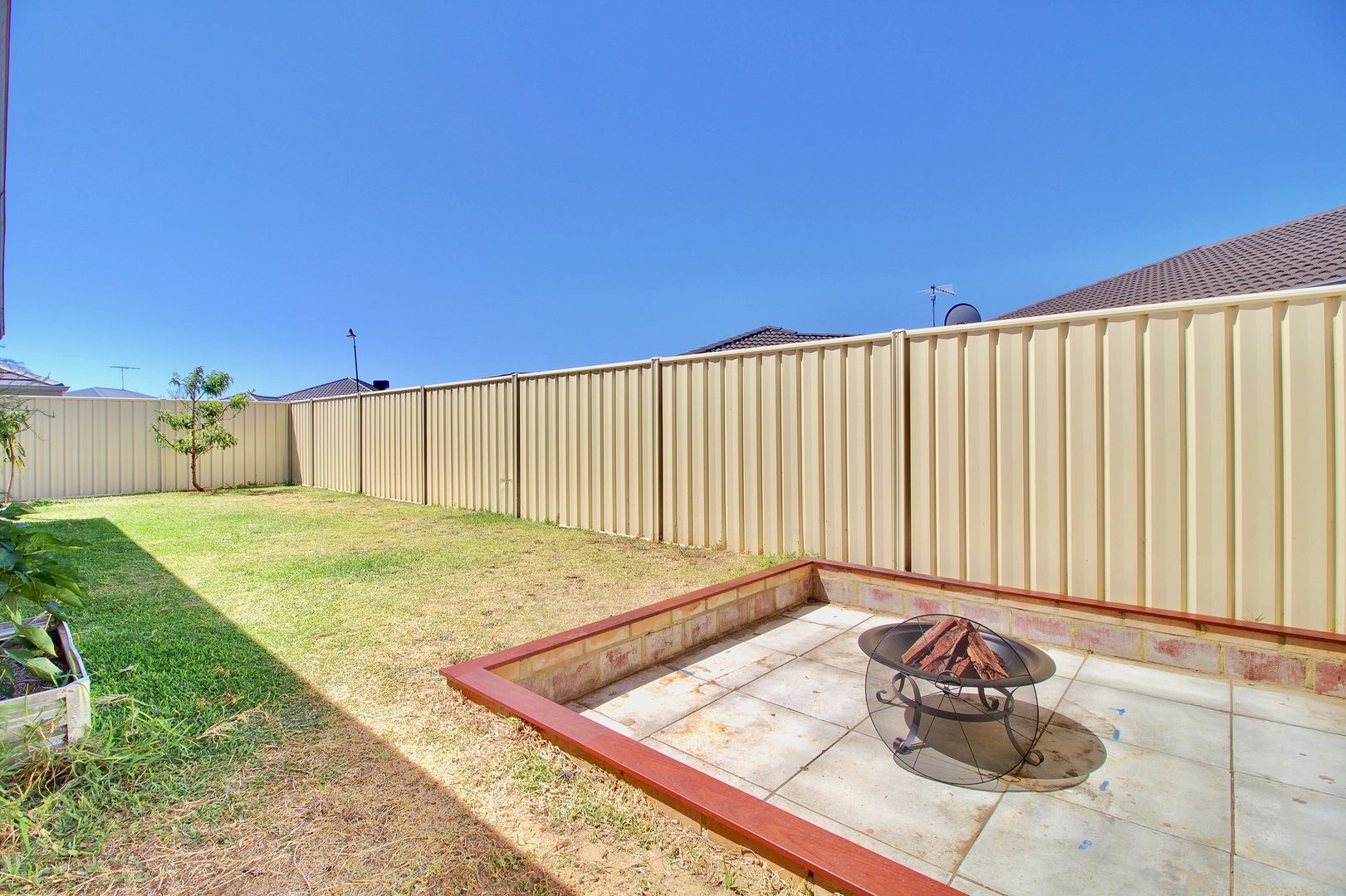 27 Highcliffe Circle, Lakelands WA 6180, Image 1