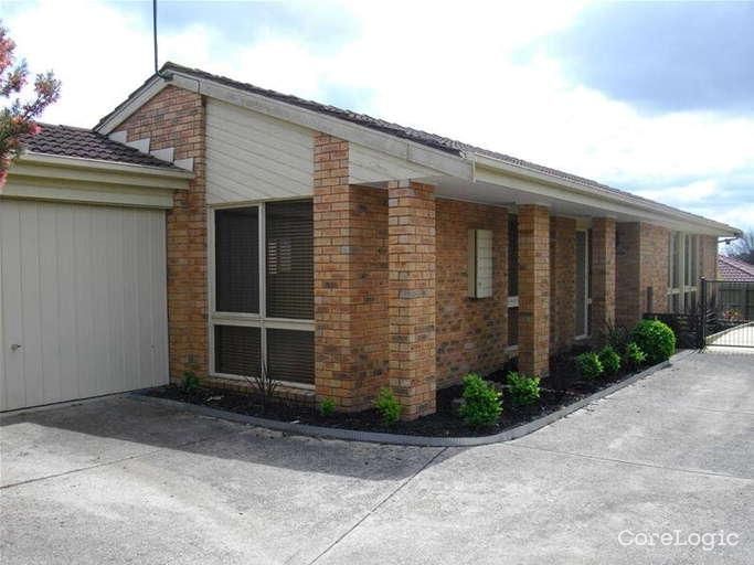 3 bedrooms Apartment / Unit / Flat in 2/13 St Johns Avenue FRANKSTON VIC, 3199
