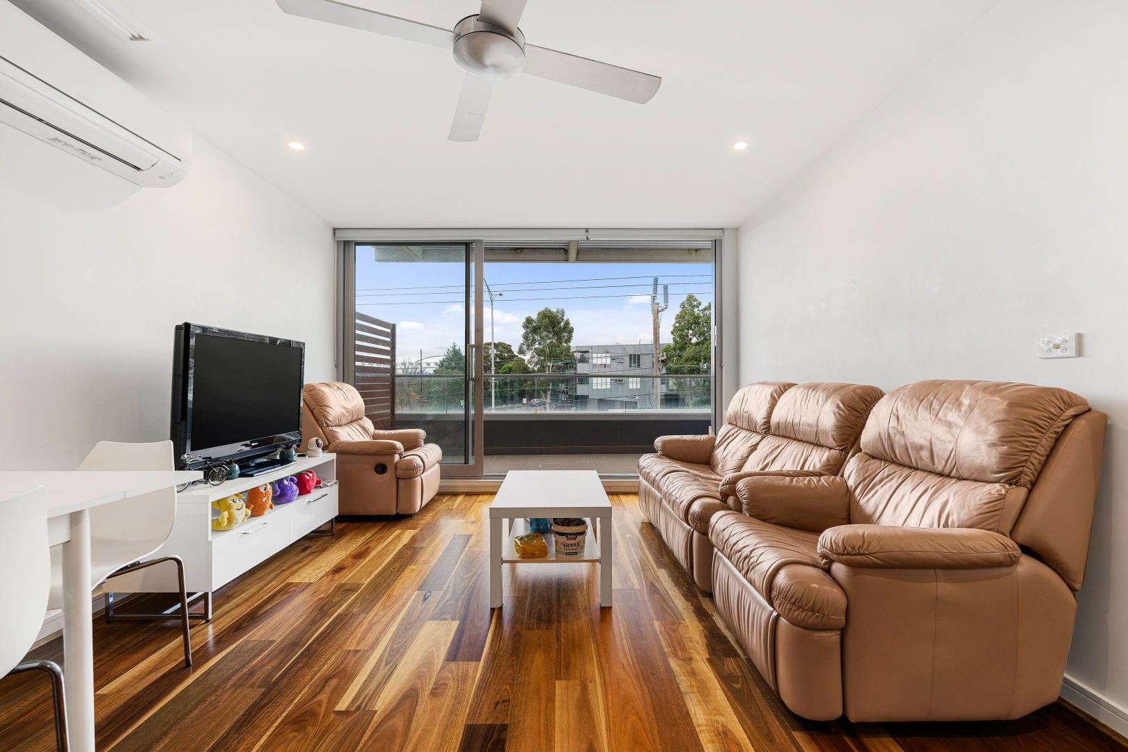 308/326-328 Burwood Highway, Burwood VIC 3125, Image 1