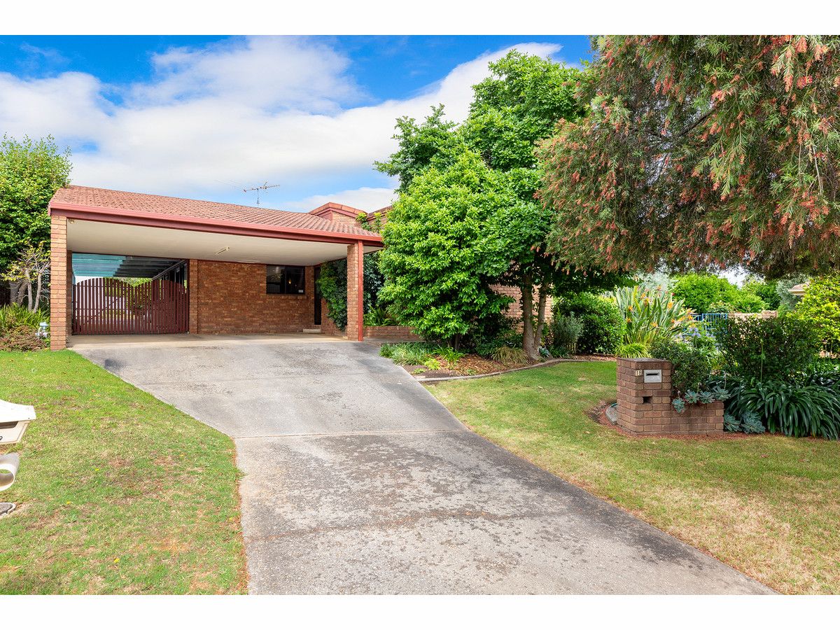 18 Cook Place, West Wodonga VIC 3690, Image 1
