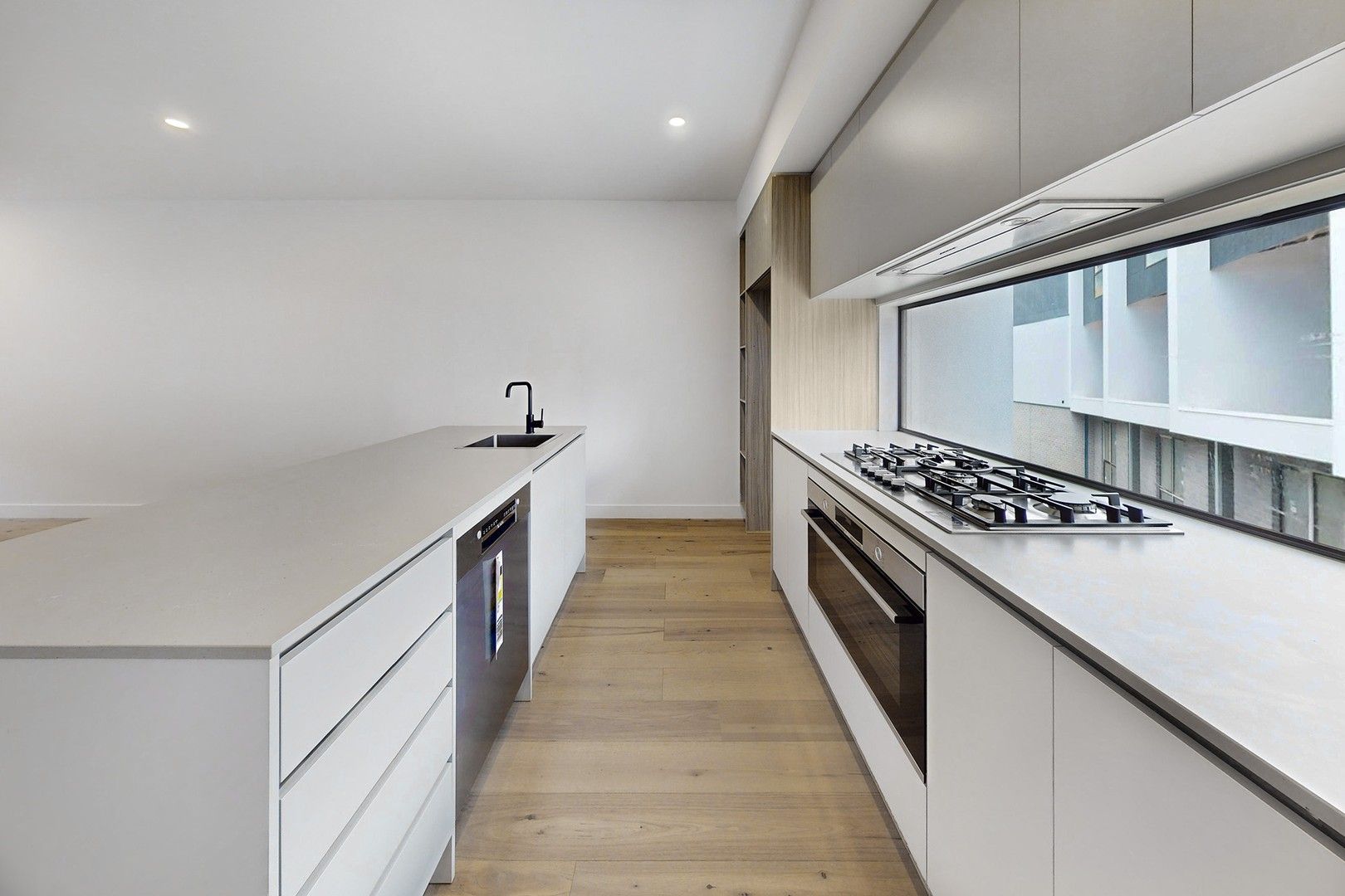 3 bedrooms Townhouse in 5 Casalingo Boulevard MILL PARK VIC, 3082