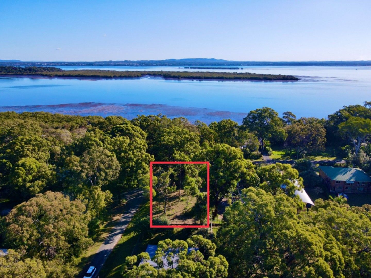 2 Coast Road, Macleay Island QLD 4184, Image 0