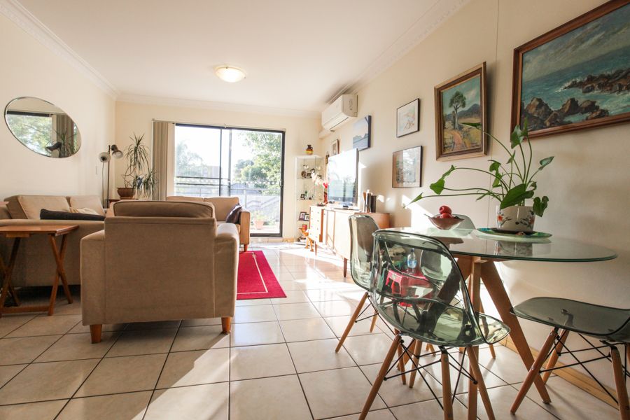 9/2 The Crescent, Fairfield NSW 2165, Image 2