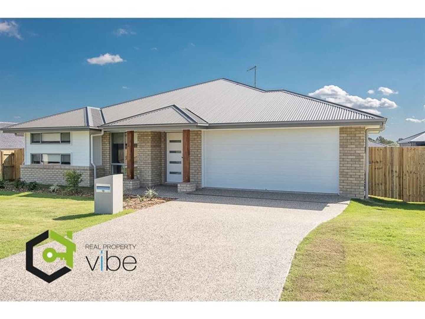 4 bedrooms House in 10 Lauremeg Place LOGAN VILLAGE QLD, 4207