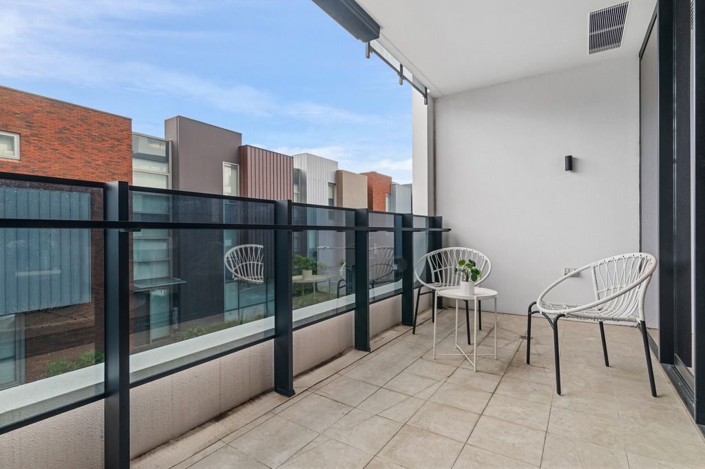 97 South Wharf Drive, Docklands VIC 3008, Image 2