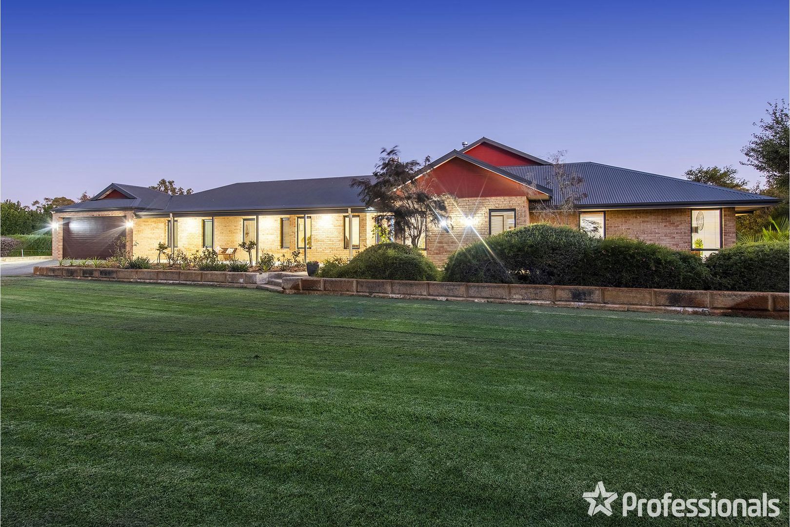 11 Jersey Road, Oakford WA 6121, Image 2