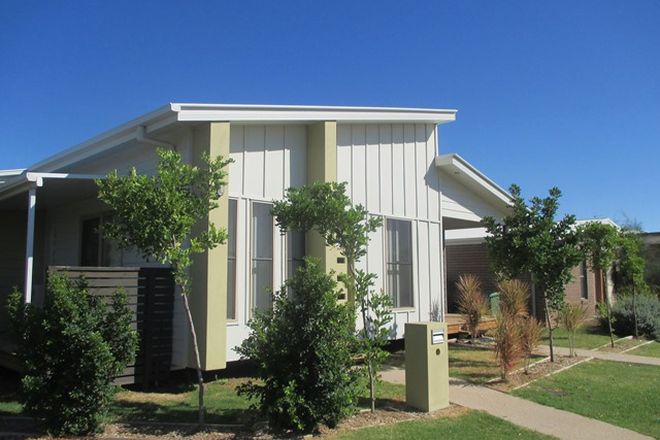 Picture of 89A & B CURREY STREET, ROMA QLD 4455