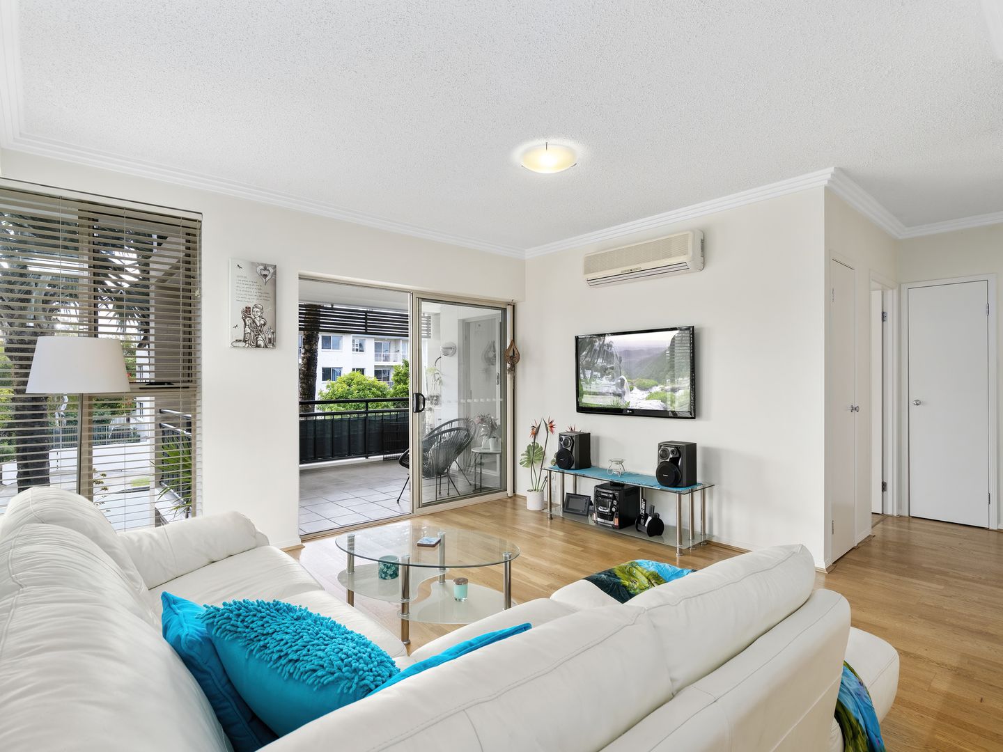 4/2 Oleander Avenue, Biggera Waters QLD 4216, Image 2