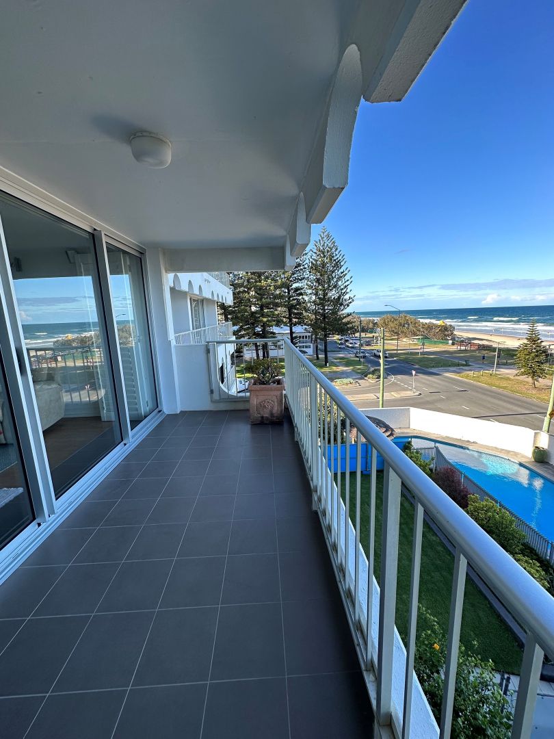 7/29 Broadbeach Blvd, Broadbeach QLD 4218, Image 2