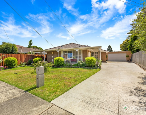 15 James Cook Drive, Cranbourne VIC 3977