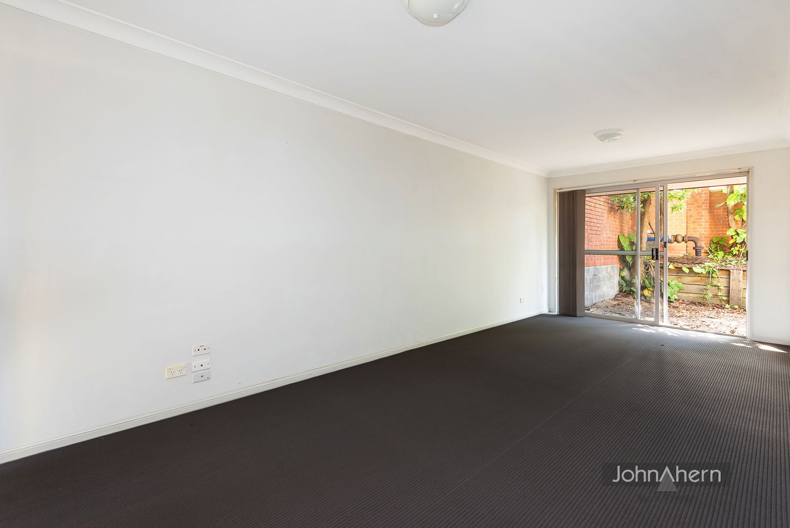 Unit 1/132-134 Smith Rd, Woodridge QLD 4114, Image 1