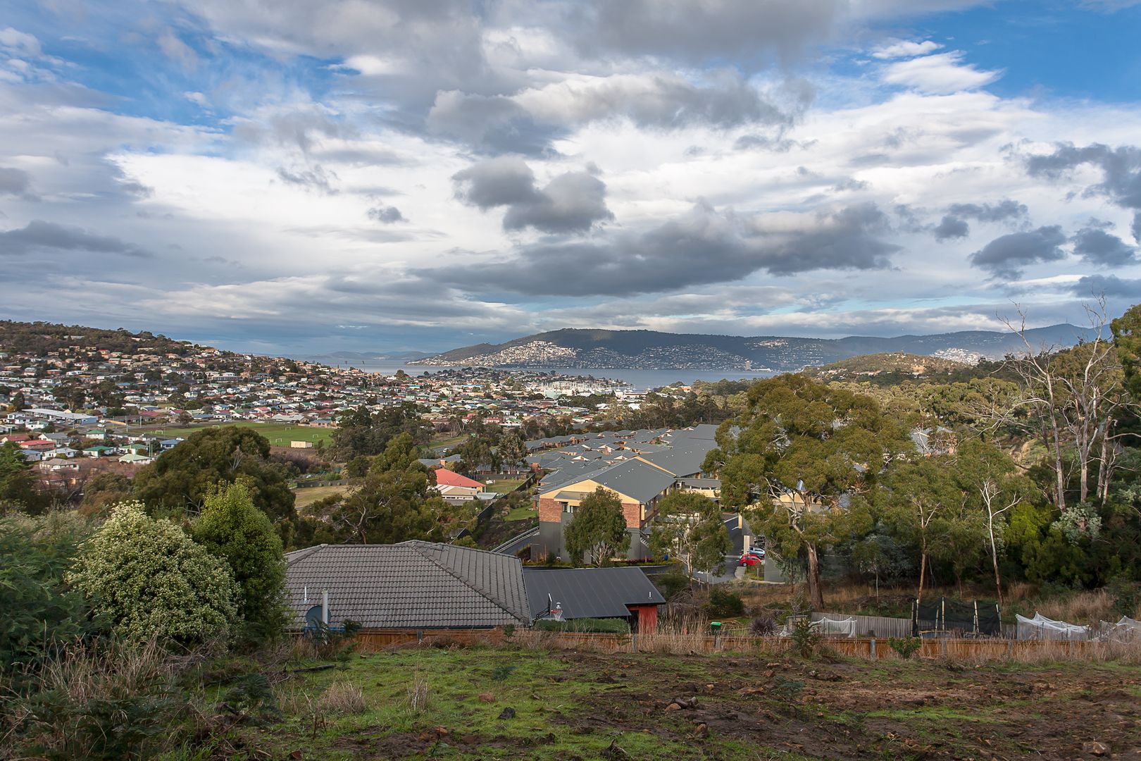 16 Radiata Drive, Lindisfarne TAS 7015, Image 2