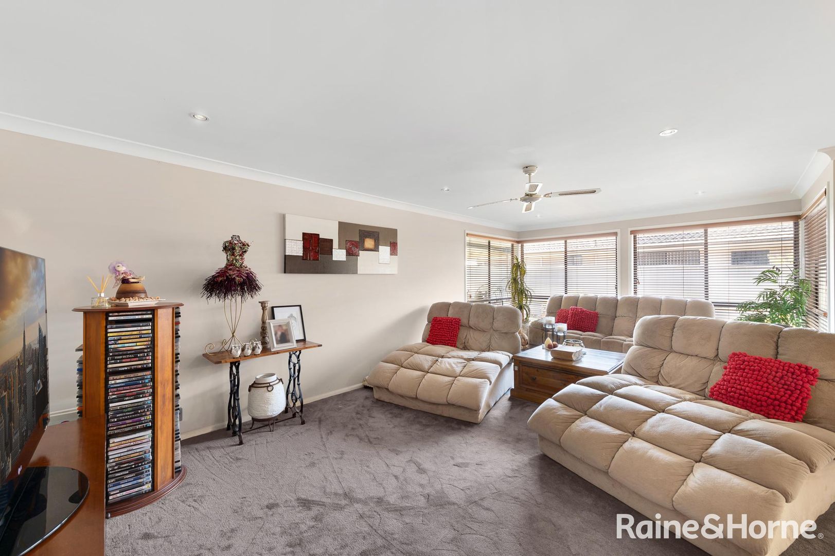 10 Mintbush Crescent, Worrigee NSW 2540, Image 2