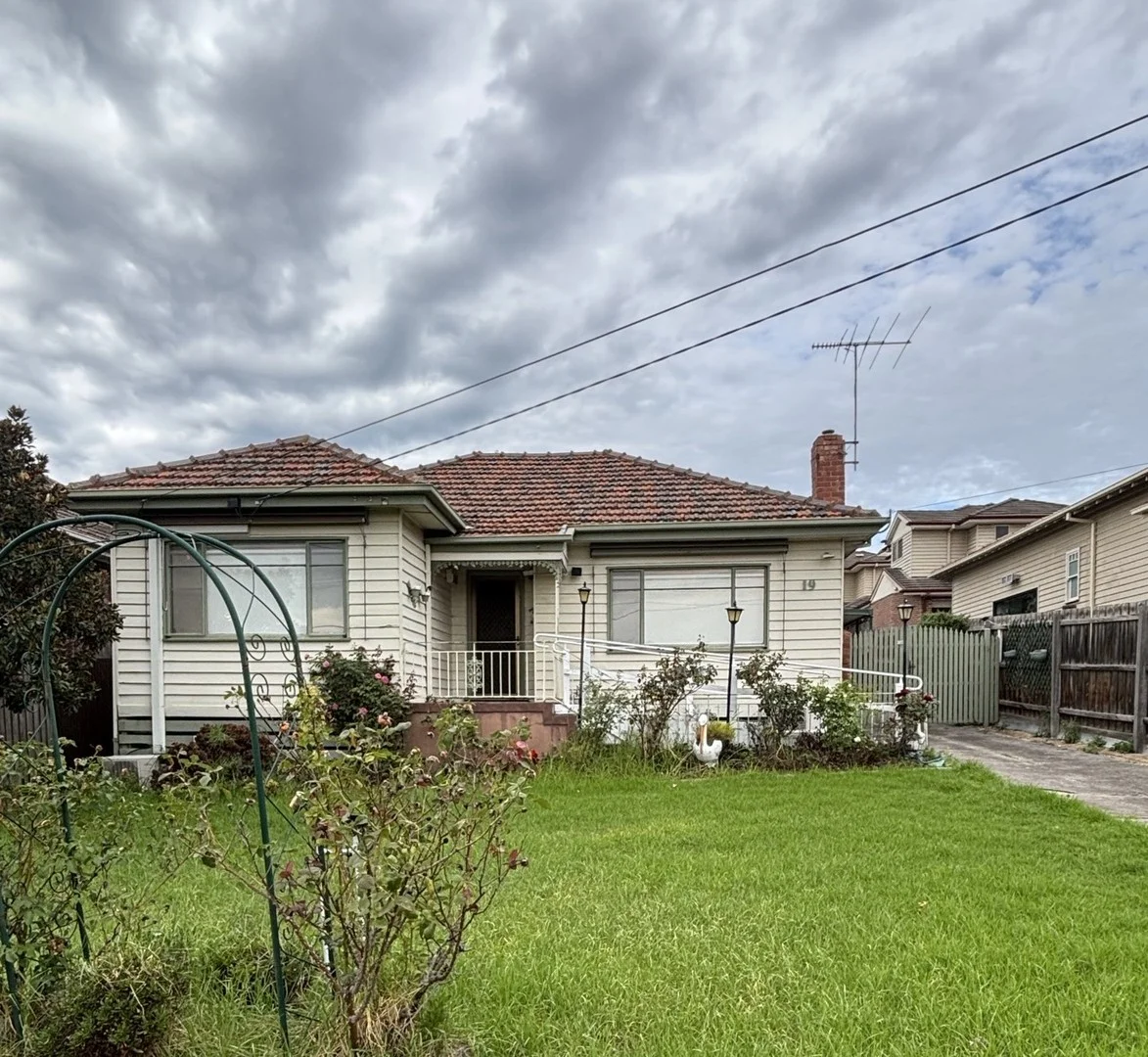 19 Bloomfield Avenue, Maribyrnong VIC 3032