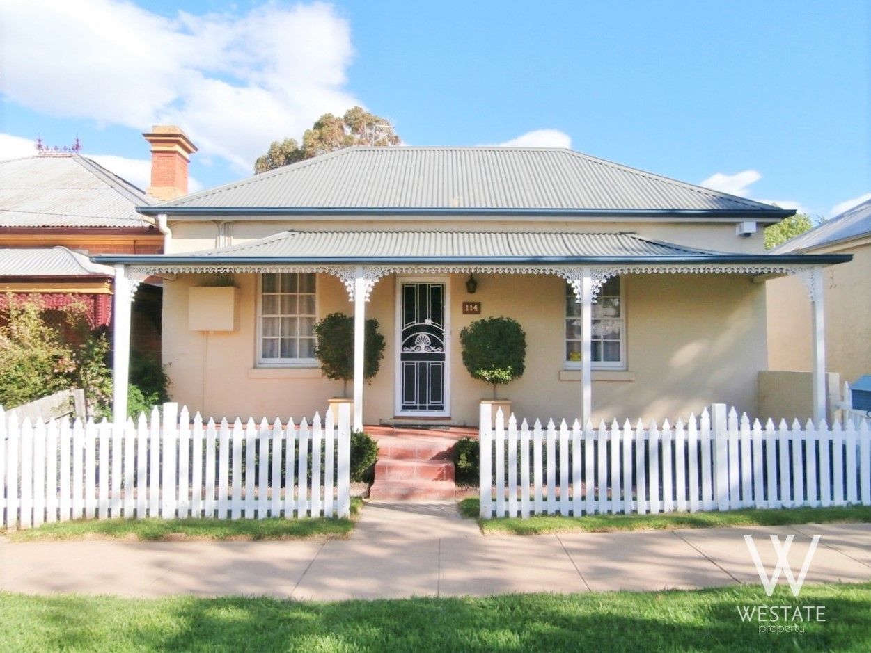 3 bedrooms House in 114 Peel Street BATHURST NSW, 2795