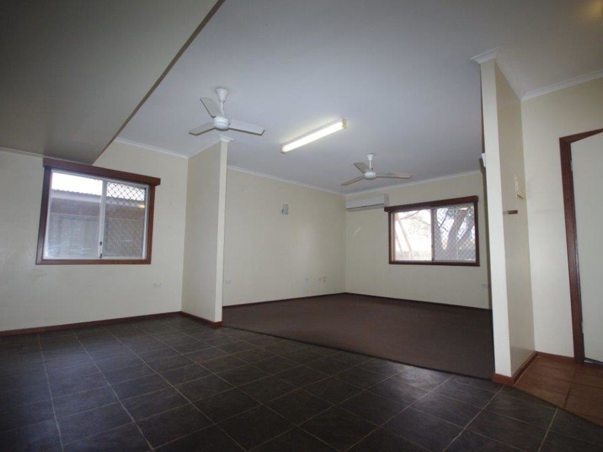 9 Barton Way, Newman WA 6753, Image 2