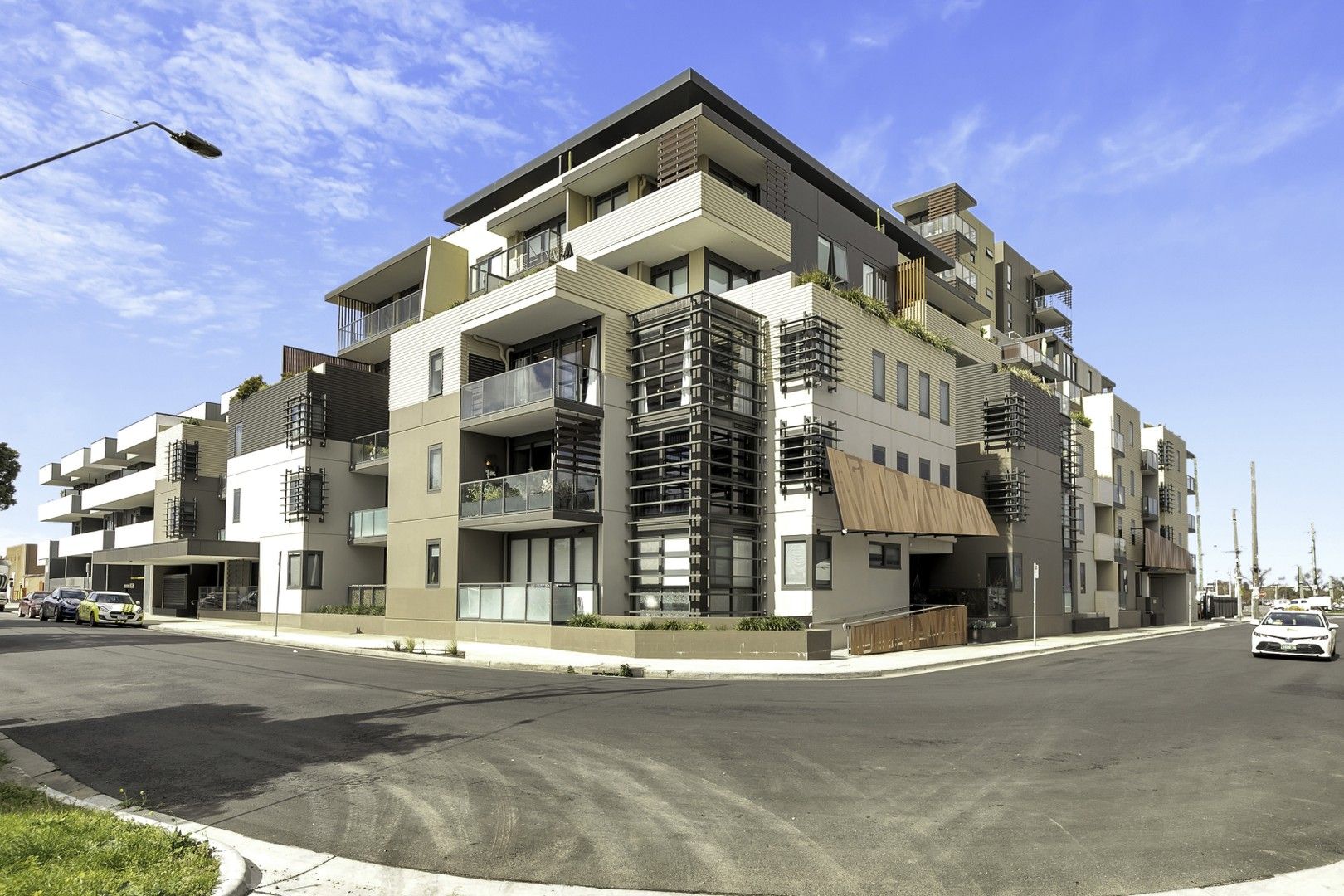 3 bedrooms Apartment / Unit / Flat in 204/8 Clinch Ave PRESTON VIC, 3072