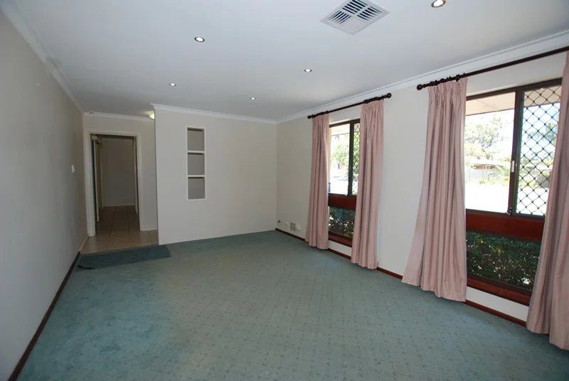 Additional image 4 of 56 Lyrebird Way, Thornlie WA 6108