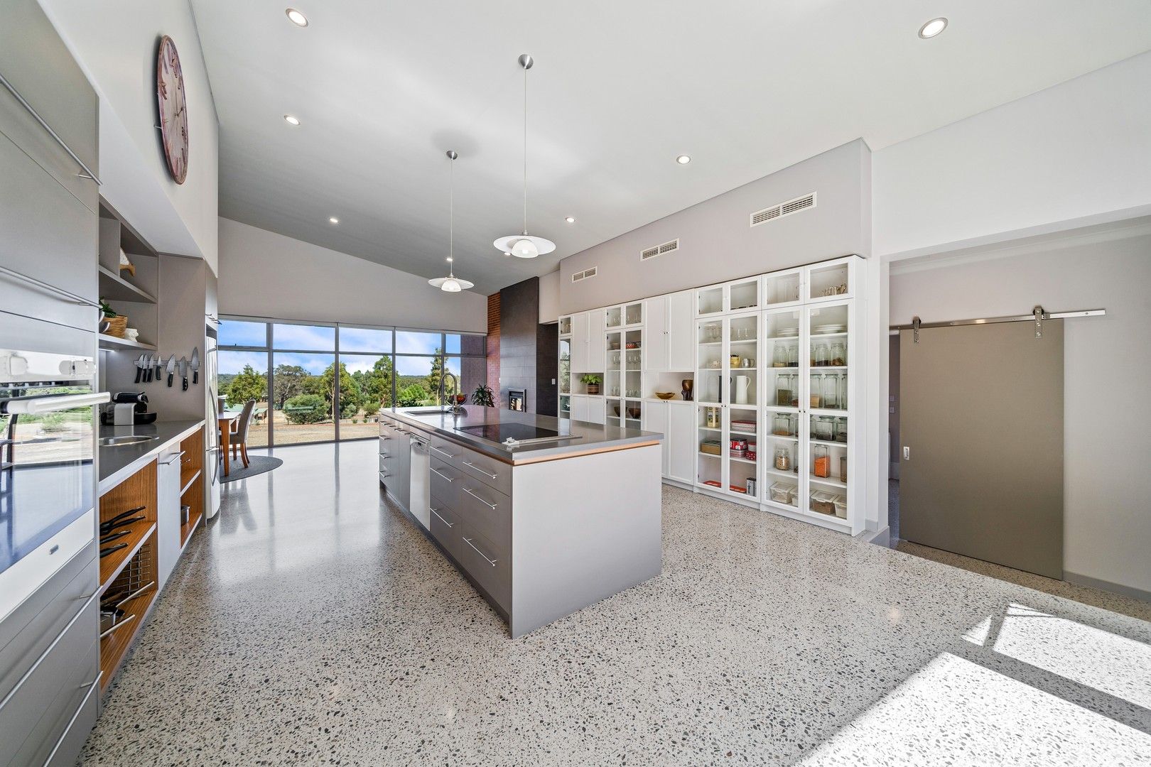 3 bedrooms House in 304 Maine-Anjou Drive LOWER CHITTERING WA, 6084